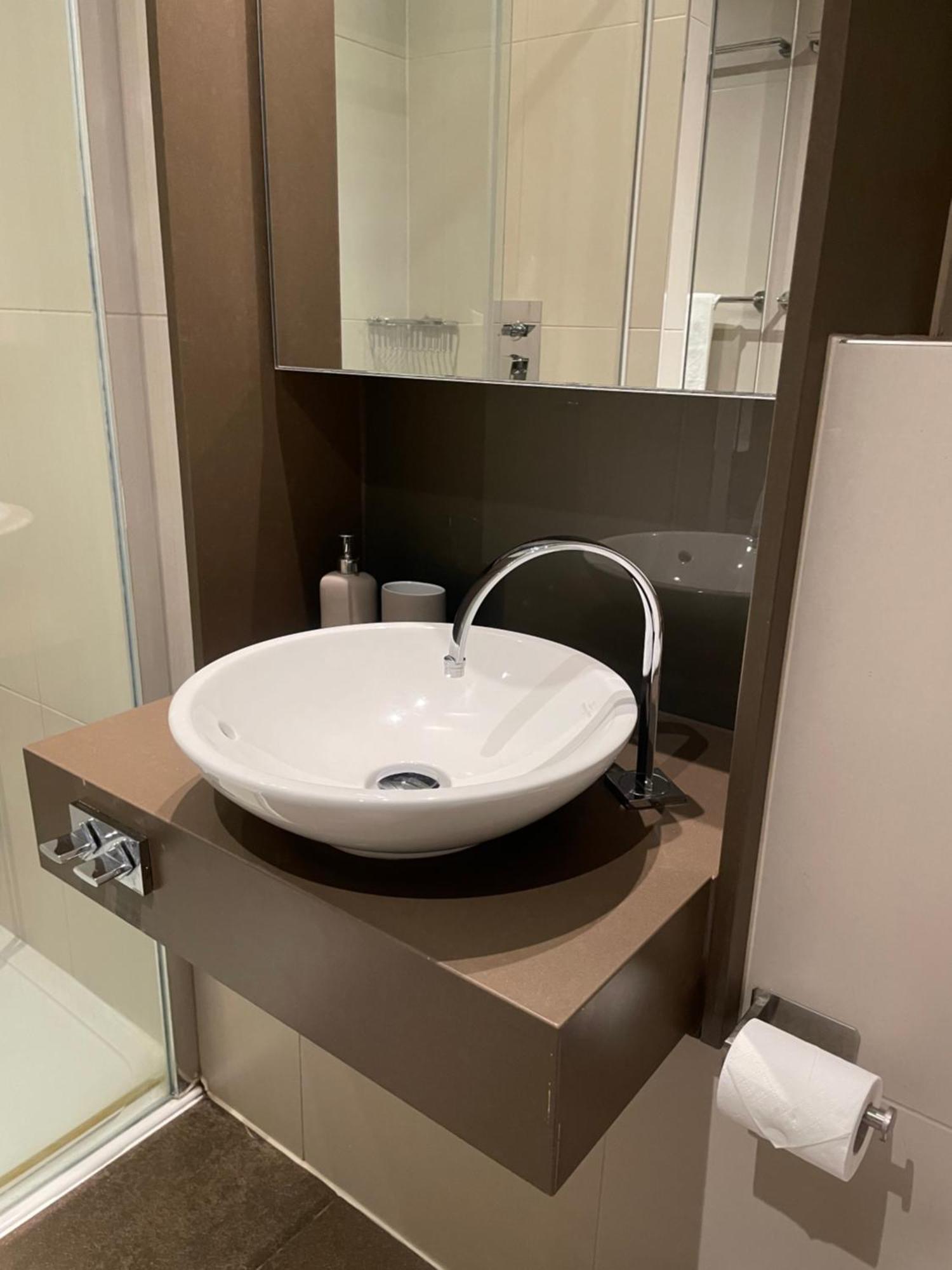 Shared Apartment In Central ลอนดอน ภายนอก รูปภาพ